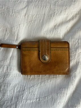 VTG Fossil Tan Leather Bifold Wallet Floral Interior